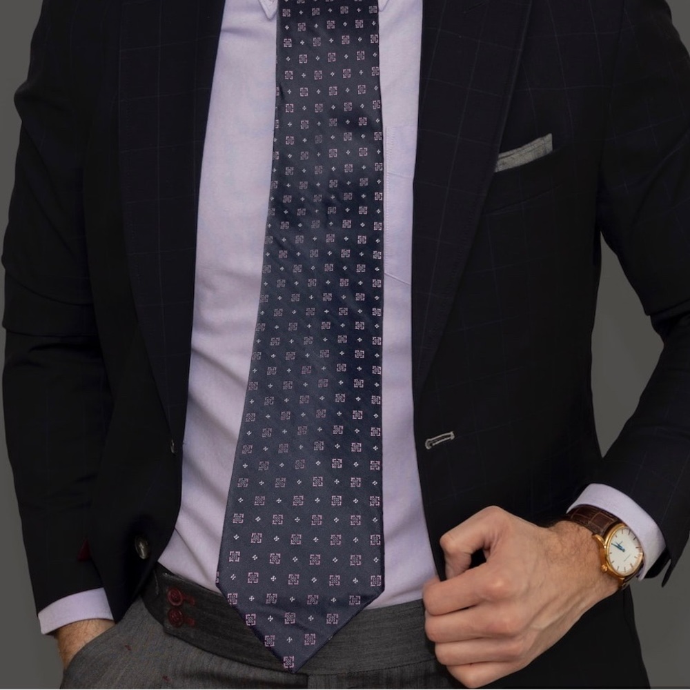 🛍️SALE🛍️ MICHAEL KORS Geometric Pattern Silk Neck Tie